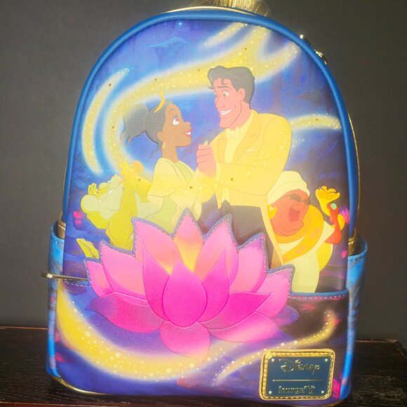 Loungefly Disney Princess & The Frog 15th Anniversary Glow-in-the-dark mini back - Picture 1 of 4
